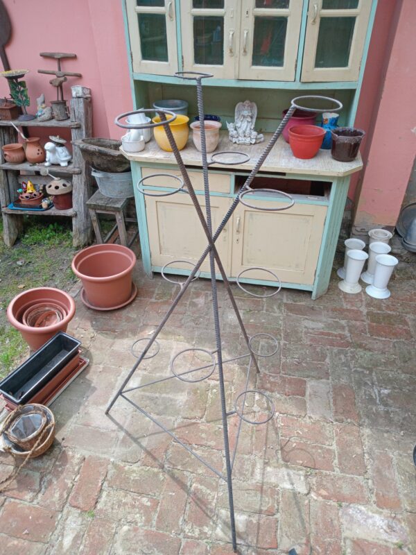 150 cm magas, vas 12 férőhelyes virágtartó