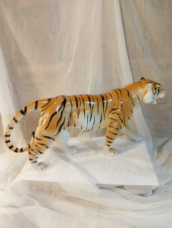Hatalmas hibátlan porcelán tigris - Image 2
