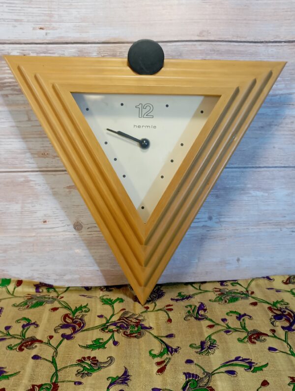 Elemes falióra 27cm, jól jár